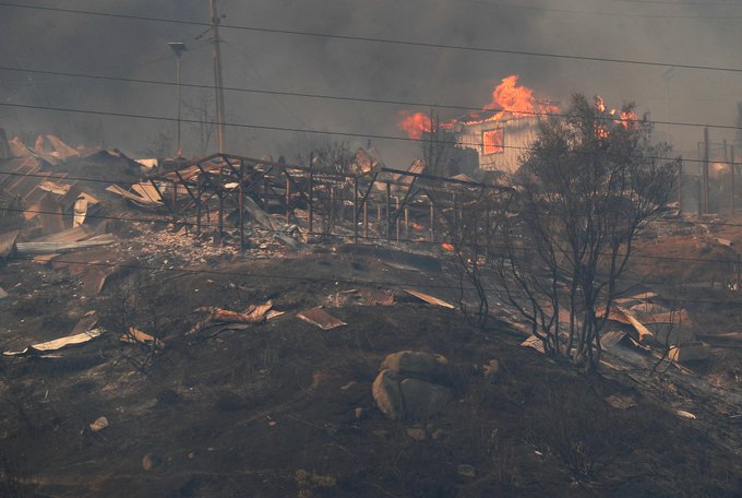 ¡DEVASTADOR! Subió a 112 la cifra de fallecidos en los incendios de Valparaíso, Chile