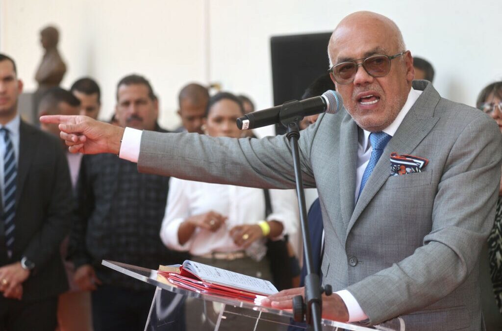 Expertos cuestionan la «sustitución» del acuerdo de Barbados planteada por Jorge Rodríguez