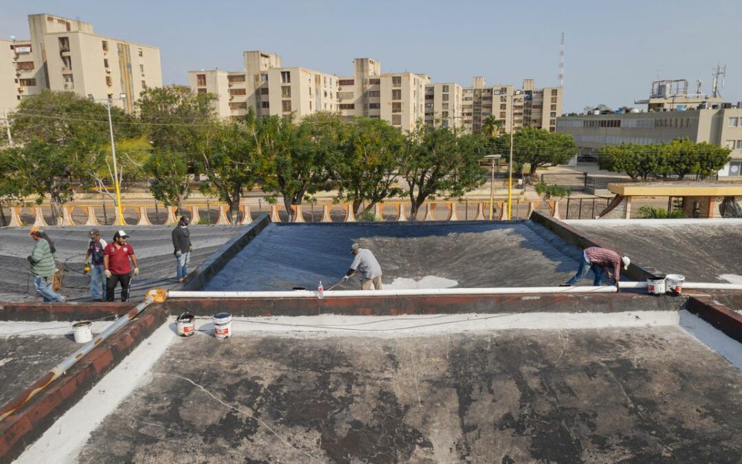 Alcaldía de Maracaibo inicia trabajos de impermeabilización en el Colegio de Médicos del estado Zulia