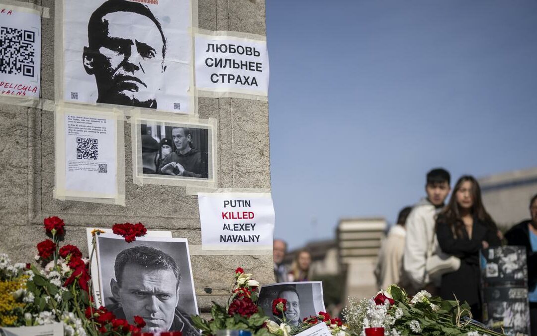 Gobierno de Rusia se niega a entregar el cadáver de Navalni a su madre