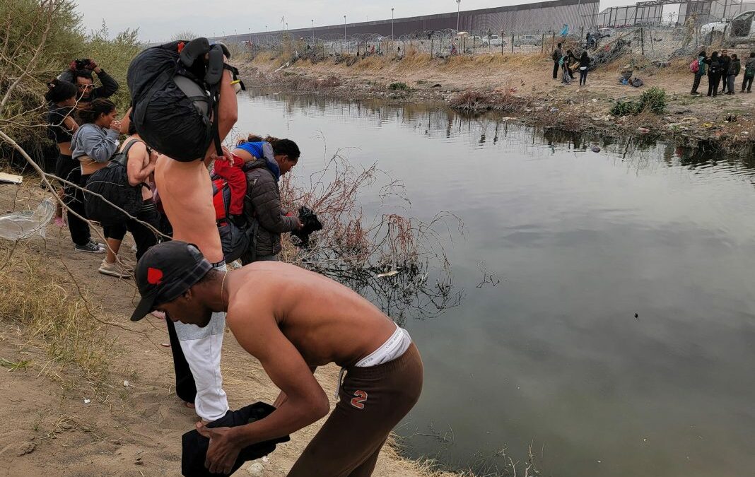 Alivio en la frontera norte de México tras el freno a la ley antiinmigrante de Texas