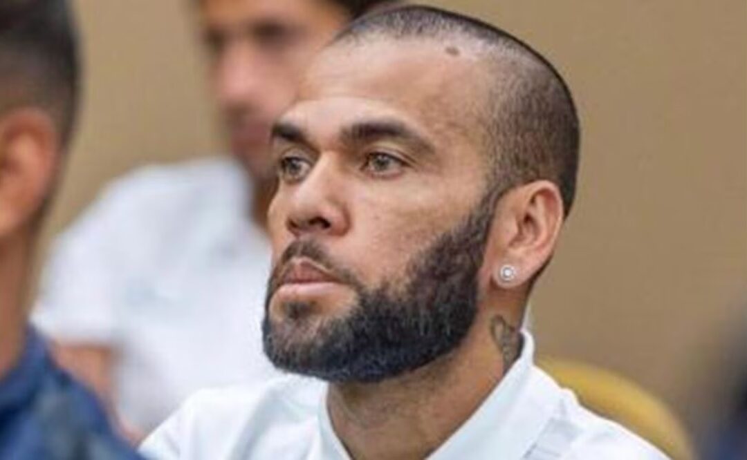 Libertad provisional para Dani Alves bajo fianza de un millón de euros