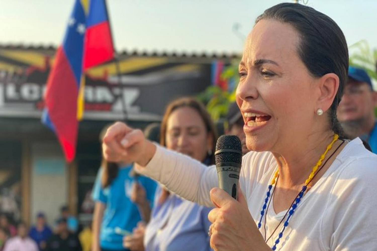 Entre el 21 y 25 de marzo el Comando de Campaña de MCM acudirá al CNE para inscribirla como candidata