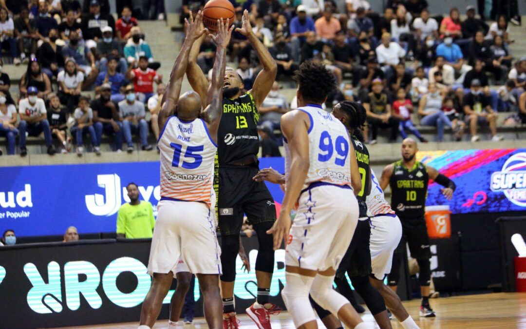 Basquetbolistas rechazan nuevo reglamento de la Superliga Profesional de Baloncesto