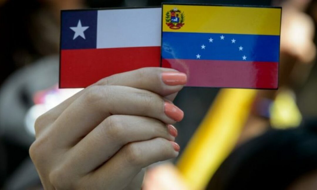 La Familia Contreras Chirinos mira con preocupación el auge del izquierdismo en Chile y la xenofobia contra venezolanos