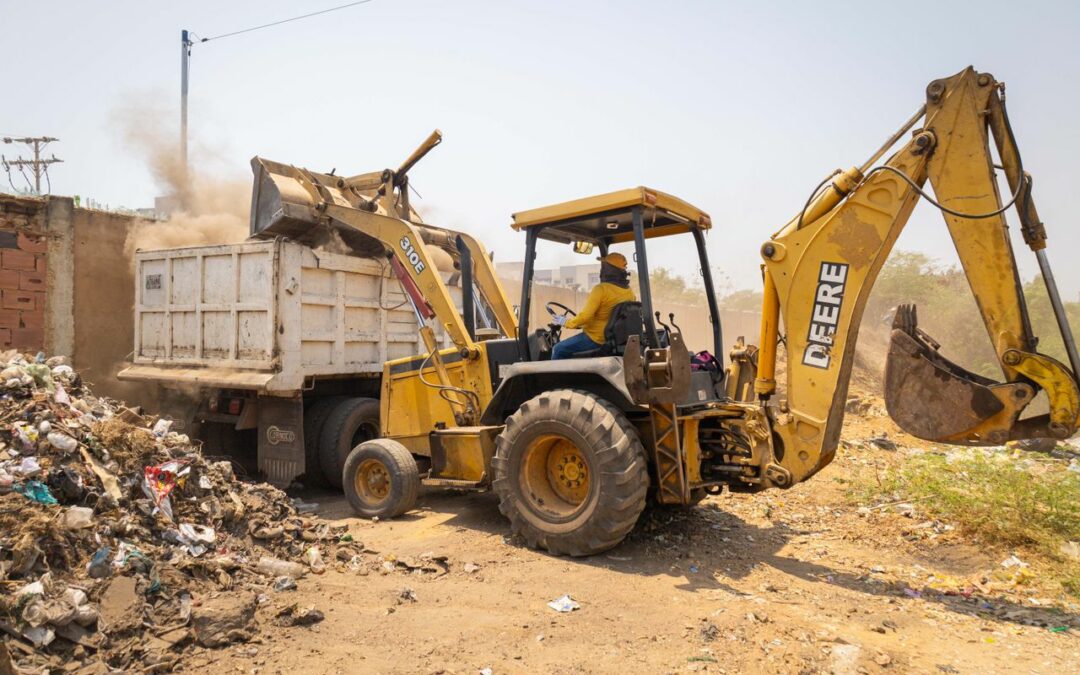 Más de 30 TON de desechos sólidos recolectados por la Alcaldía en la entrada principal de Villa Chiquinquirá