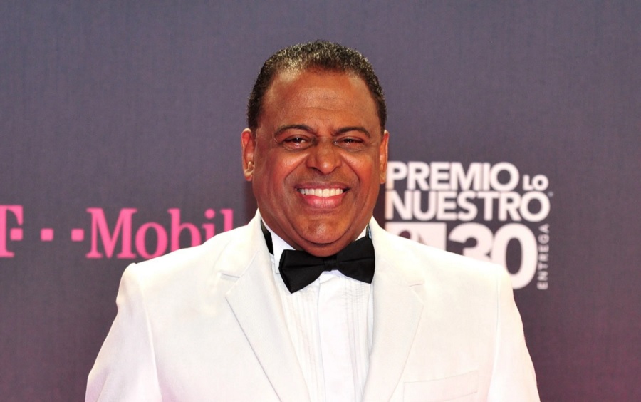 Ingresan en UCI a Wilfrido Vargas por causa de una neumonía