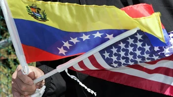 Presionar a Maduro sin disparar la migración venezolana, el dilema de Joe Biden