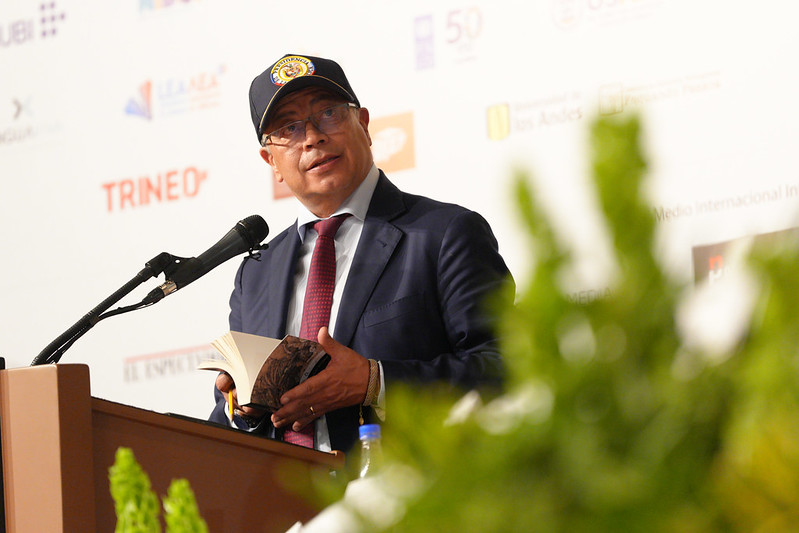 Petro: Mi gobierno no exigirá pasaportes a venezolanos