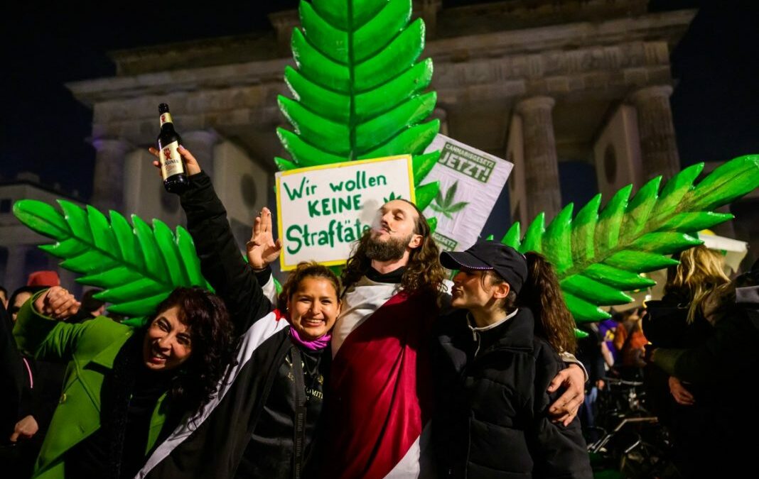 Alemania legaliza el consumo recreativo de cannabis