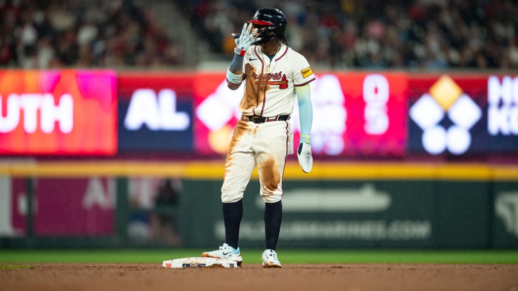 Acuña condujo a los Bravos en la victoria sobre los Mets