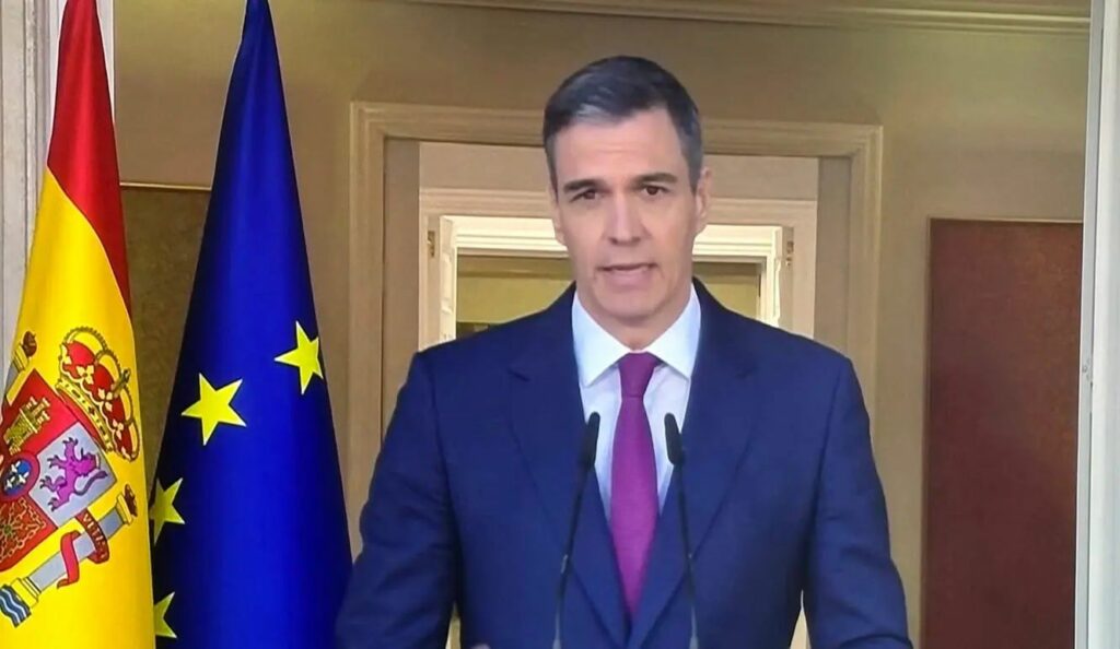 Pedro Sánchez decide continuar al frente del gobierno español