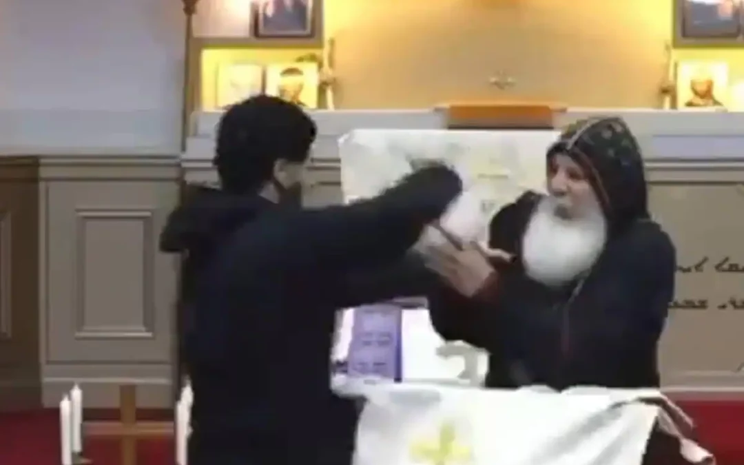 Apuñalaron a sacerdote y varios feligreses durante una misa en Sídney