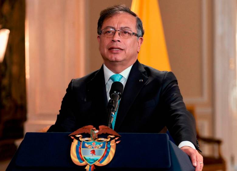 Ese pasado de mafiosos en el poder no debe volver: Petro en respuesta a las protestas en contra de su gobierno