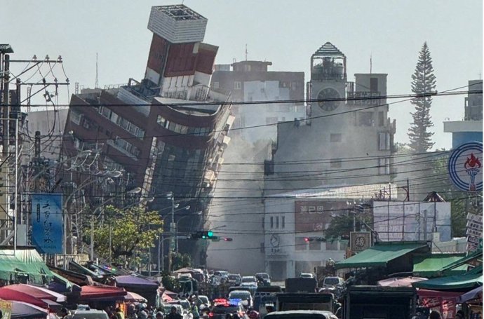 Contabilizan nueve muertos y más de 800 heridos tras el peor terremoto que sufre Taiwán en casi 25 años