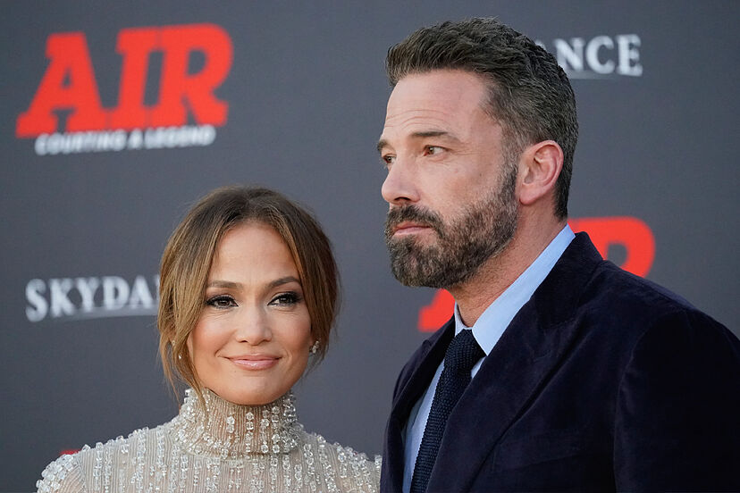 JLo le habría pedido ayuda a ex de Affleck para salvar su matrimonio