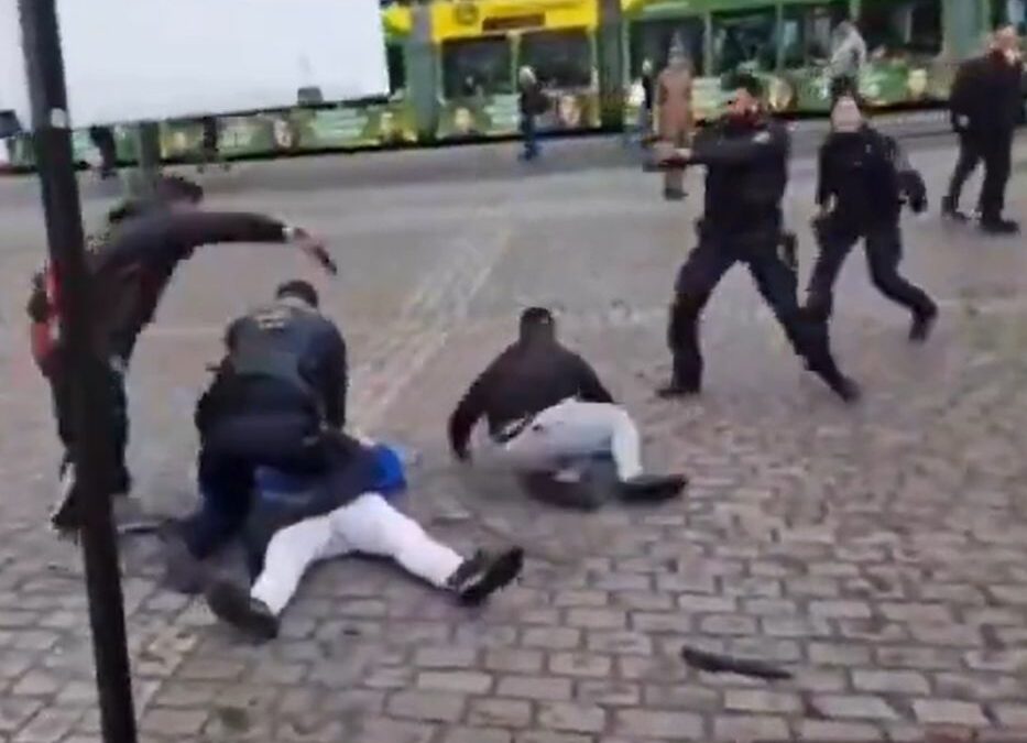 Al menos 2 heridos en ataque con cuchillo en Alemania contra político anti-islam