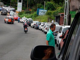Usuarios se quejan por la escasez de gasolina en varios estados