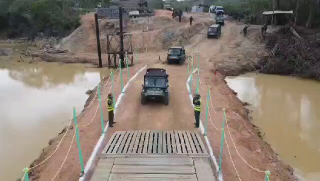 Gobierno habilita puente provisional para “llevar progreso” al Esequibo