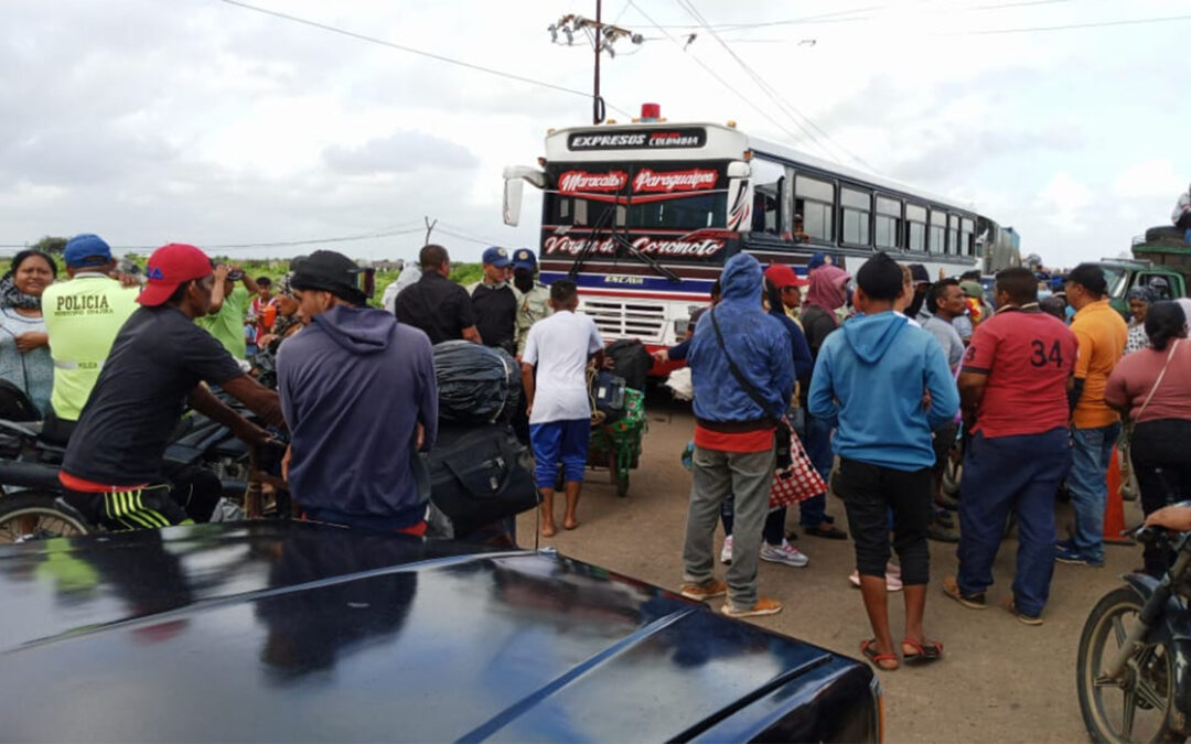 Troncal del Caribe amanece cerrada debido a protesta por un transformador