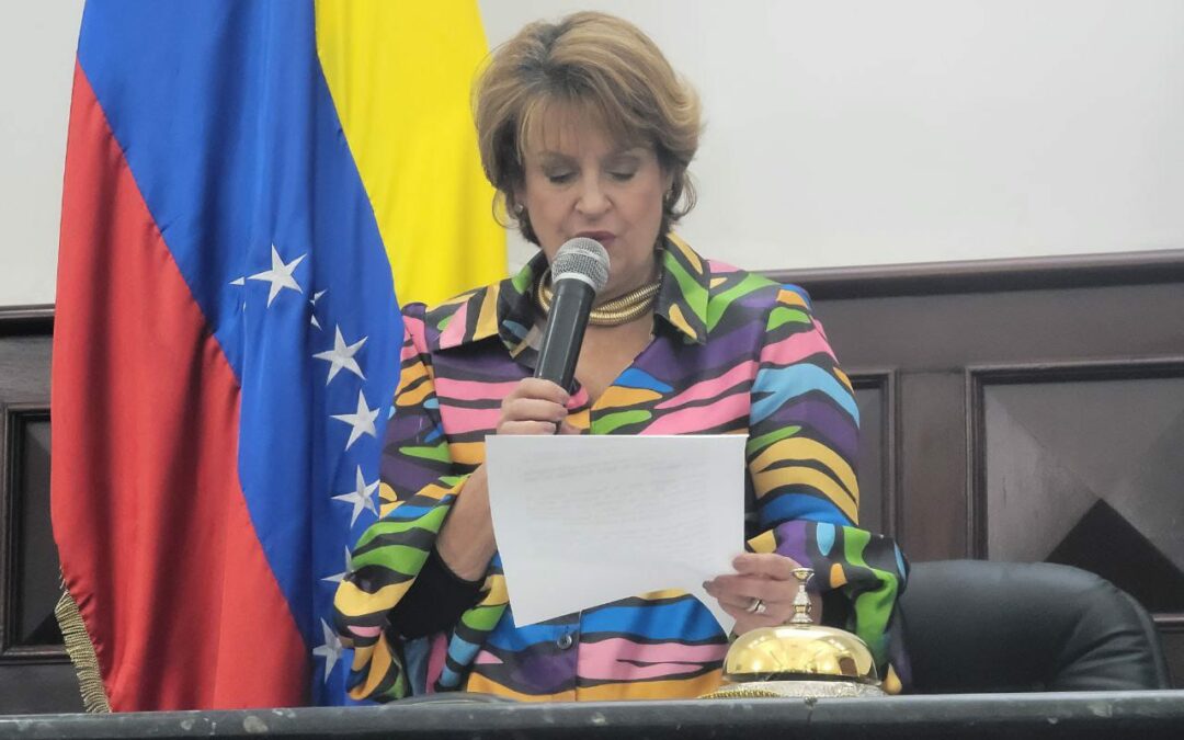 En sesión solemne Clezulia homenajeó a la Asociación Zuliana de Ciegos por sus 66 aniversarios