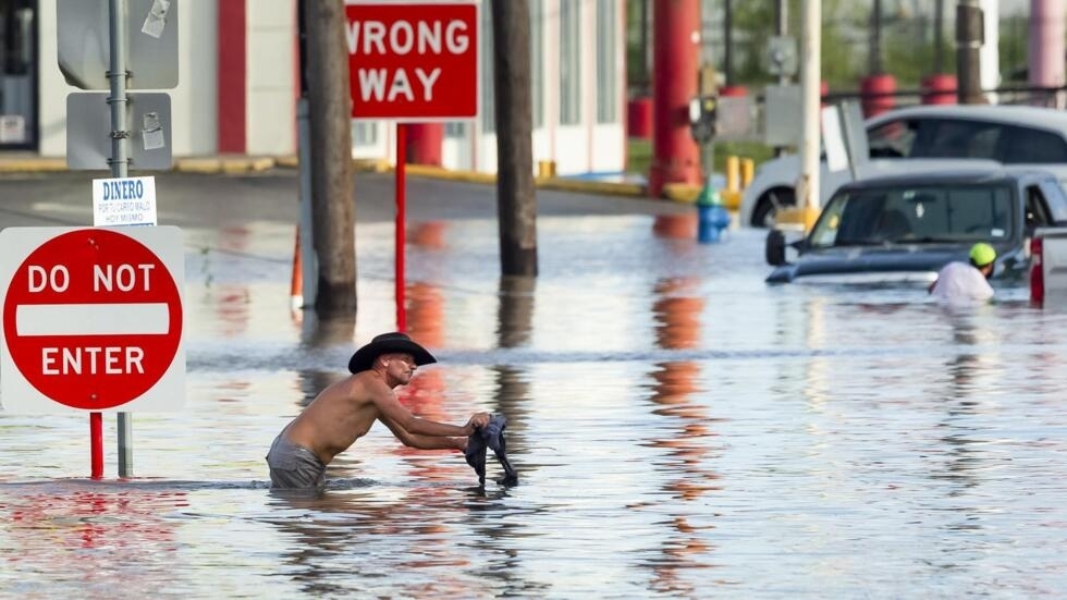 Tormenta Beryl dejó 4 muertos en Texas y causó un apagón masivo