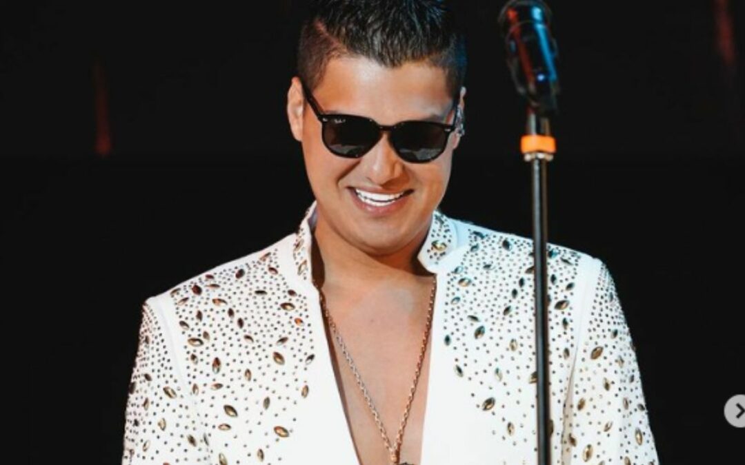 Fan muerde tetilla de Elder Dayán en pleno concierto