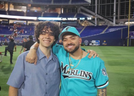 Esta es la foto del día de hoy 15 de abril de 2025