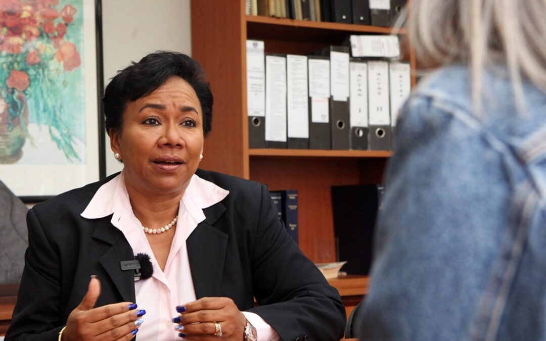 Magaly Vásquez se postula para fiscal general con enfoque en justicia y verdad