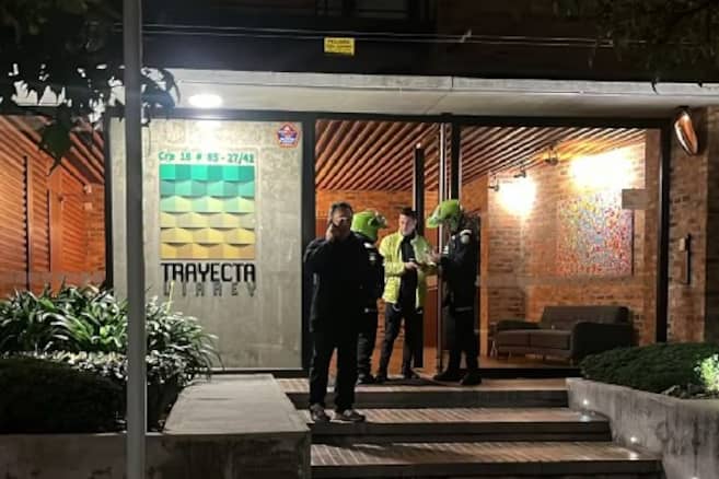 Robo con tiroteo en Bogotá: motocicleta BMW hurtada en la calle 85