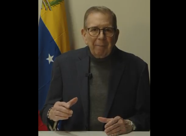 Edmundo González destaca a mujeres que rompen barreras en Venezuela