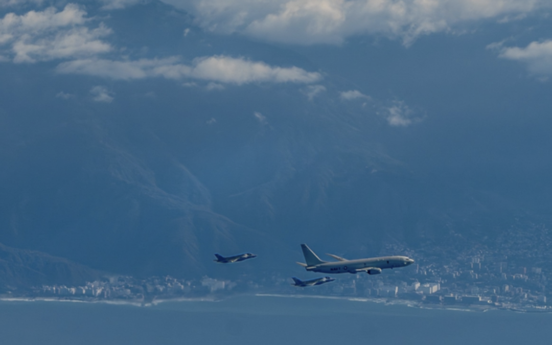 EE.UU. muestra imágenes de patrullaje aéreo militar cerca de Venezuela