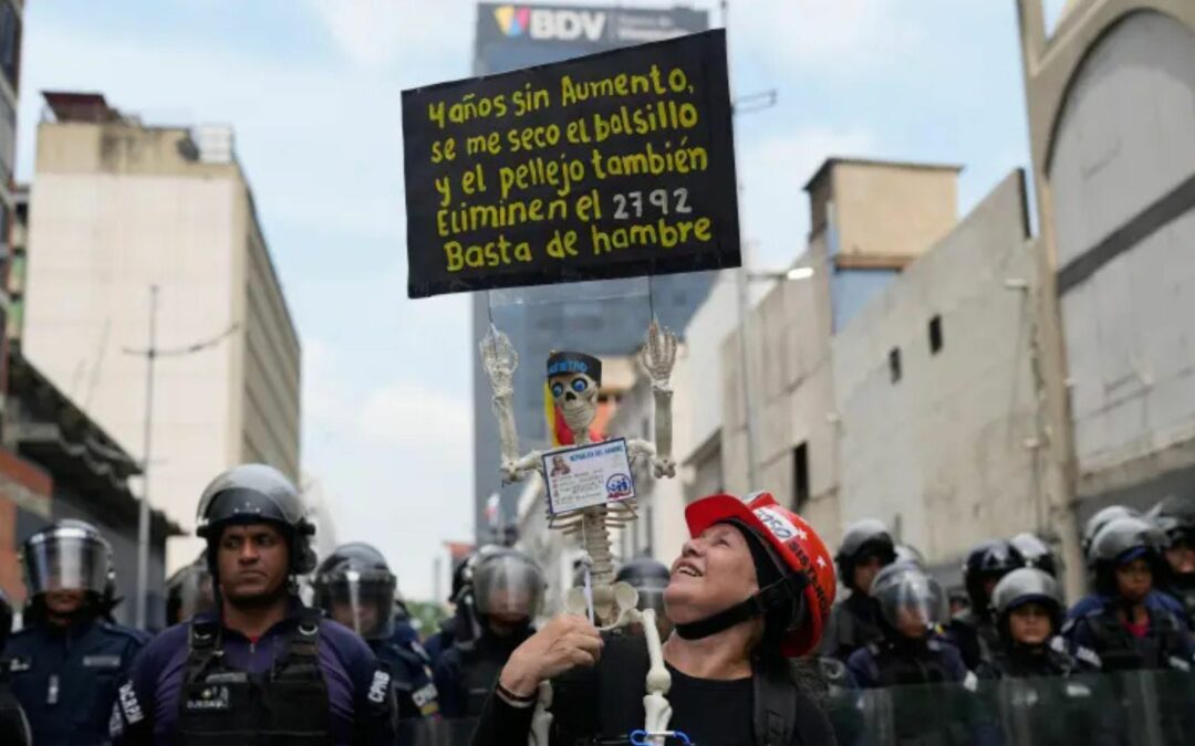 Marcha en Caracas exige salario digno pese a obstáculos oficiales