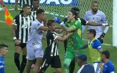 Récord histórico: 23 expulsados en final entre Cruzeiro y Atlético Mineiro