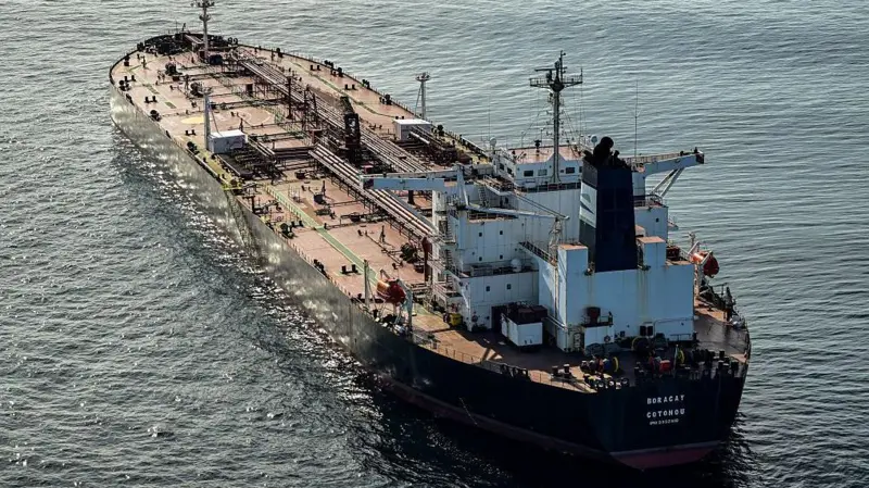 EE.UU. aprueba compra temporal de petróleo ruso para contener alza por conflicto en Irán