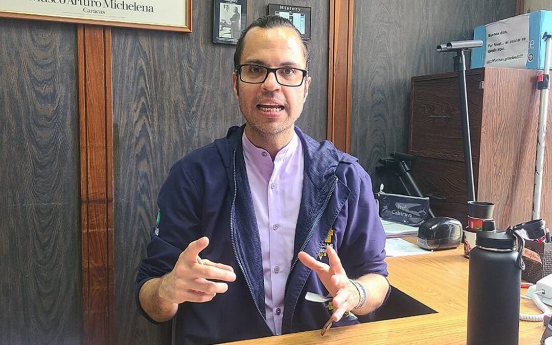 Carlos Calatrava aspira a ser Defensor del Pueblo con enfoque en educación y derechos