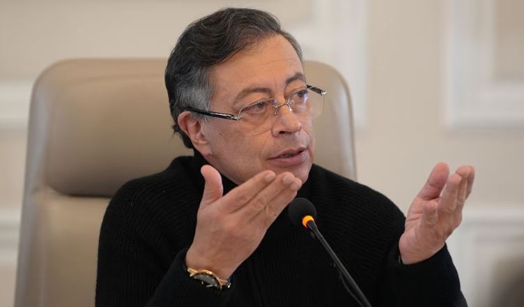 Gustavo Petro impulsa doble nacionalidad con plenos derechos para colombianos y venezolanos