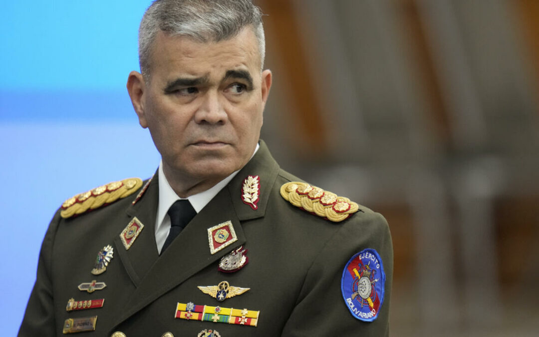 Delcy Rodríguez releva a Padrino López y refuerza control militar en Venezuela