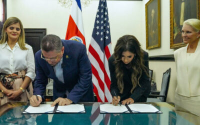 Costa Rica acuerda recibir migrantes deportados de terceros países desde EE.UU.