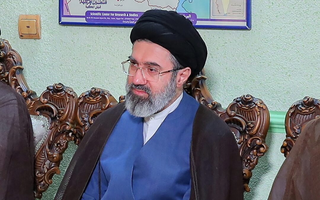 Mojtaba Jamenei asume como líder supremo de Irán tras muerte de su padre
